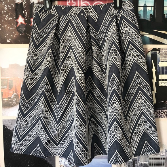 XL Aztec Joe B Skirt - Picture 2 of 4